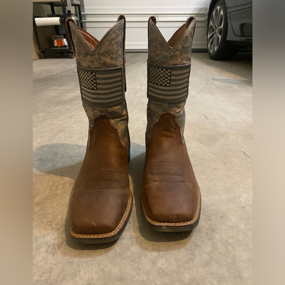 Men’s Ariat Cowboy Boots